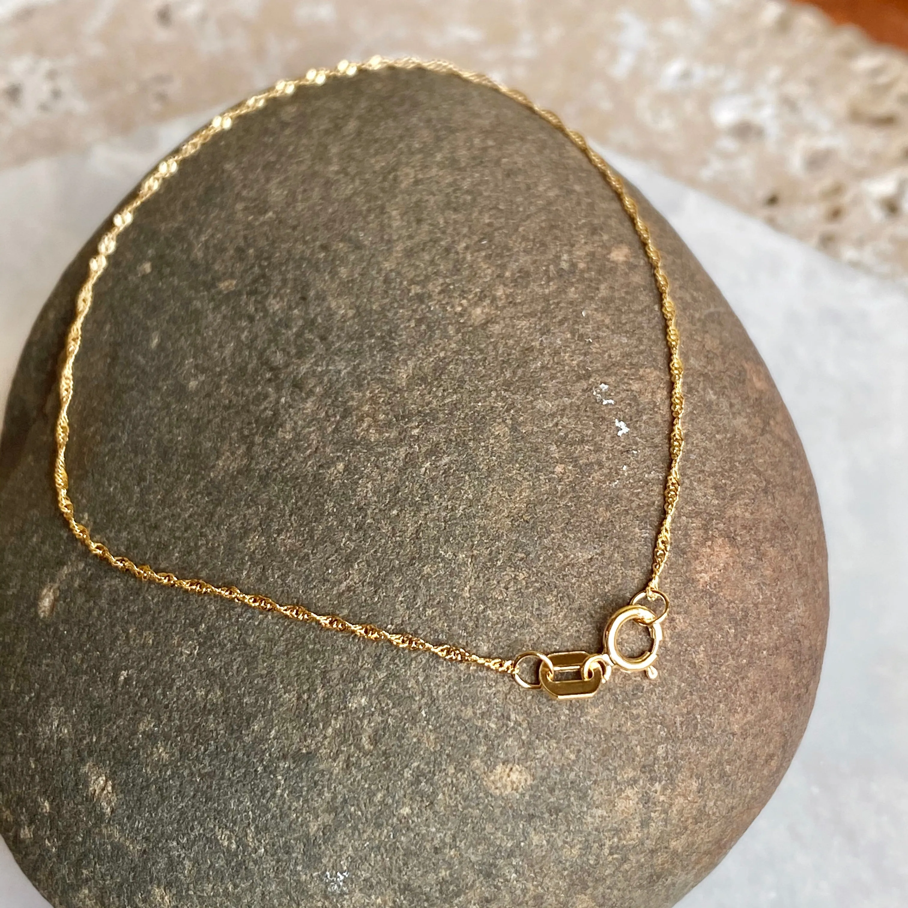 14KT Yellow Gold 1mm Singapore Link Thin Chain Bracelet 7"