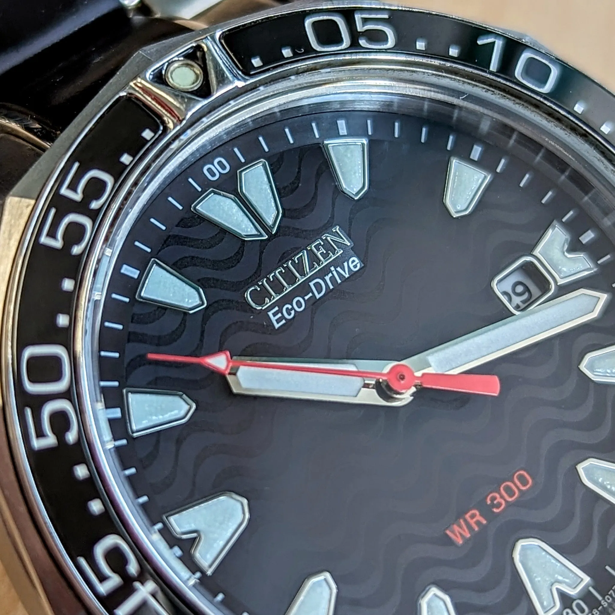 CITIZEN Eco-Drive Infusion Watch Ref. BN0030-71E Date Indicator WR 300 Diver Wristwatch