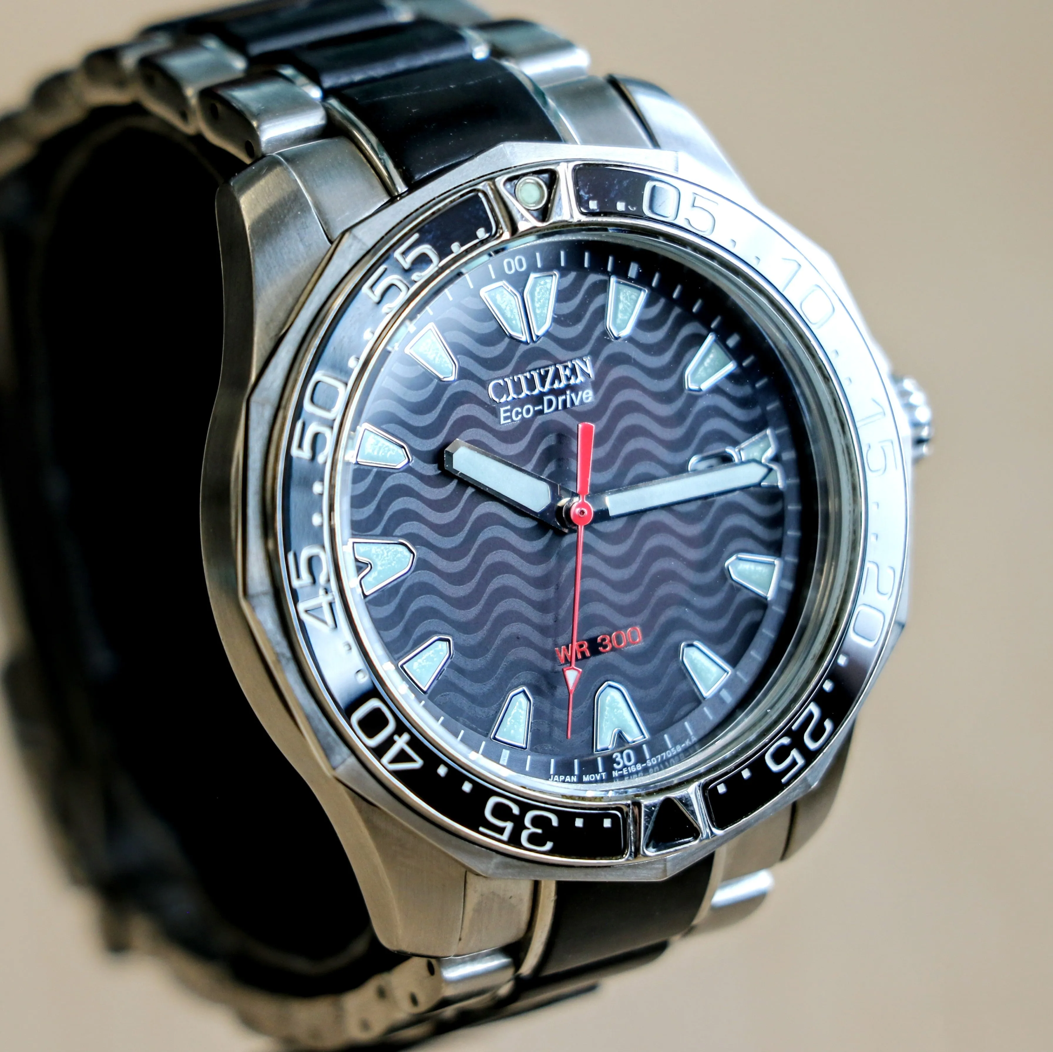 CITIZEN Eco-Drive Infusion Watch Ref. BN0030-71E Date Indicator WR 300 Diver Wristwatch