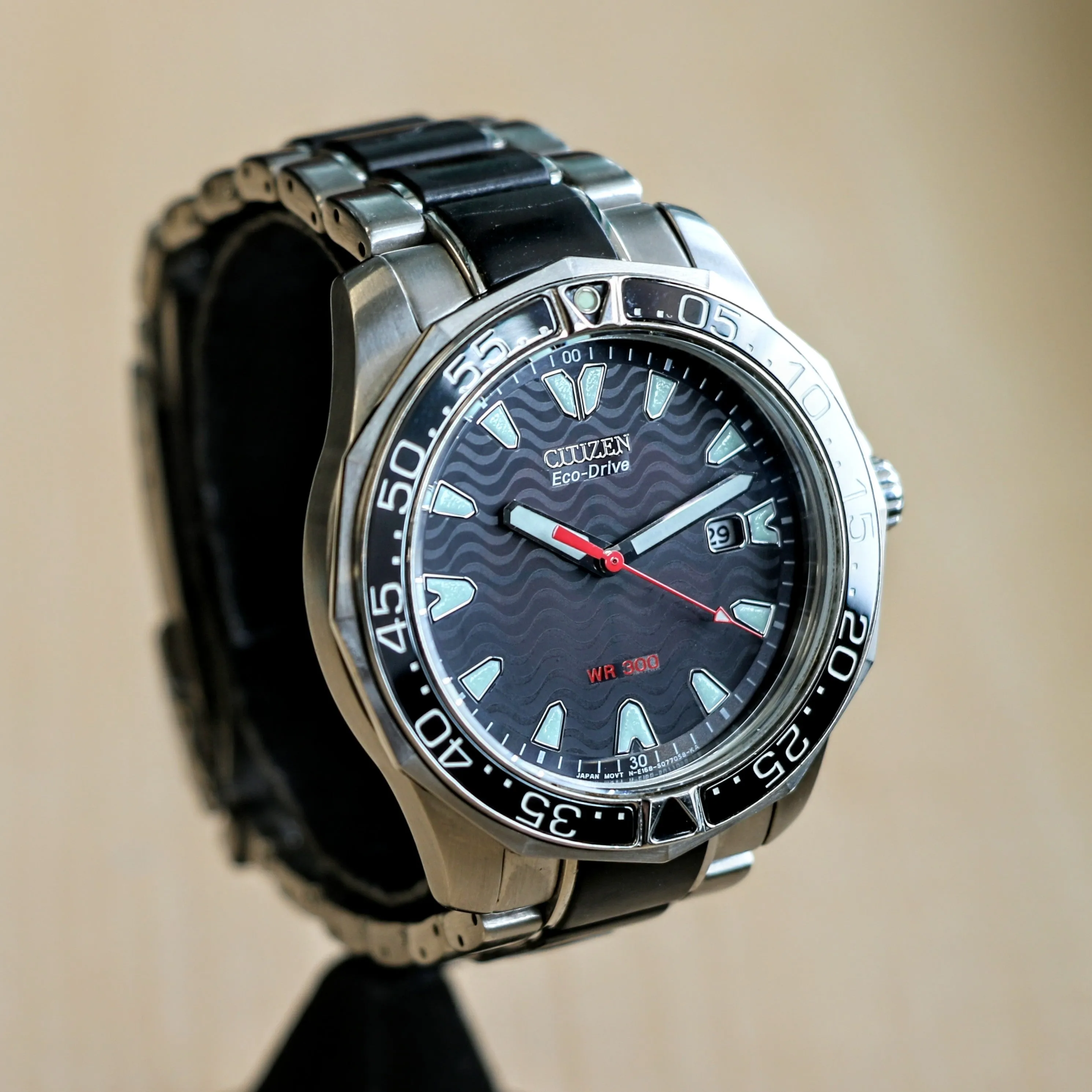 CITIZEN Eco-Drive Infusion Watch Ref. BN0030-71E Date Indicator WR 300 Diver Wristwatch