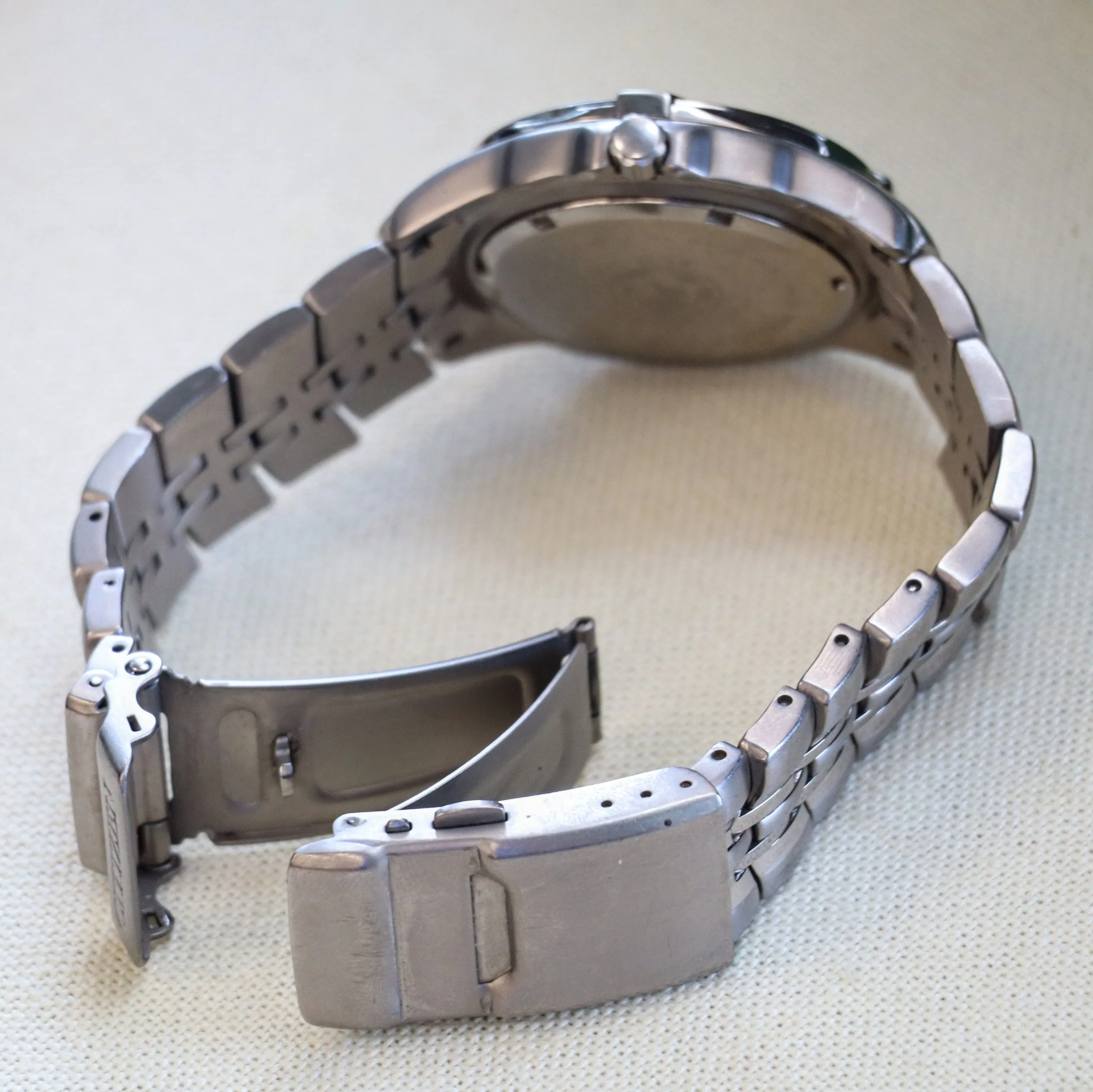 CITIZEN Eco-Drive Titanium Watch Ref. BM8230-58A Professional Diver Wristwatch WR 200