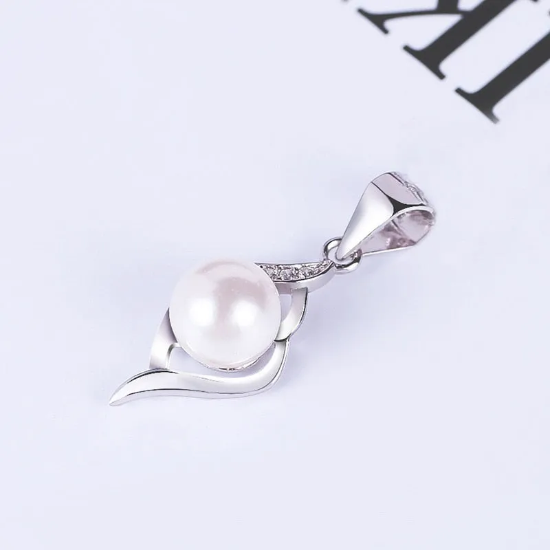 Female Luxury Fashion Imitation Pearl Pendant Necklaces