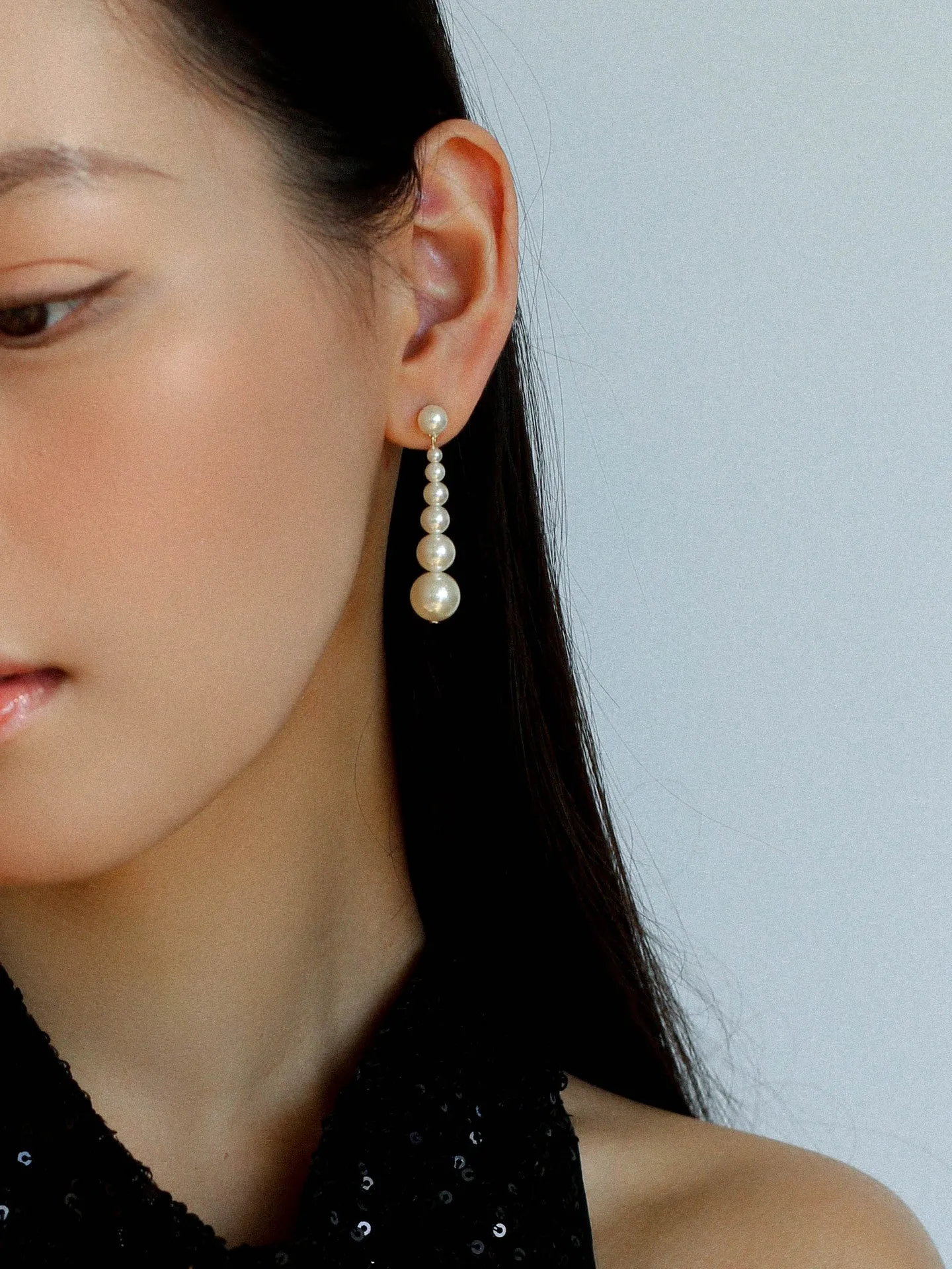 Gradient Pearl Drop Earrings