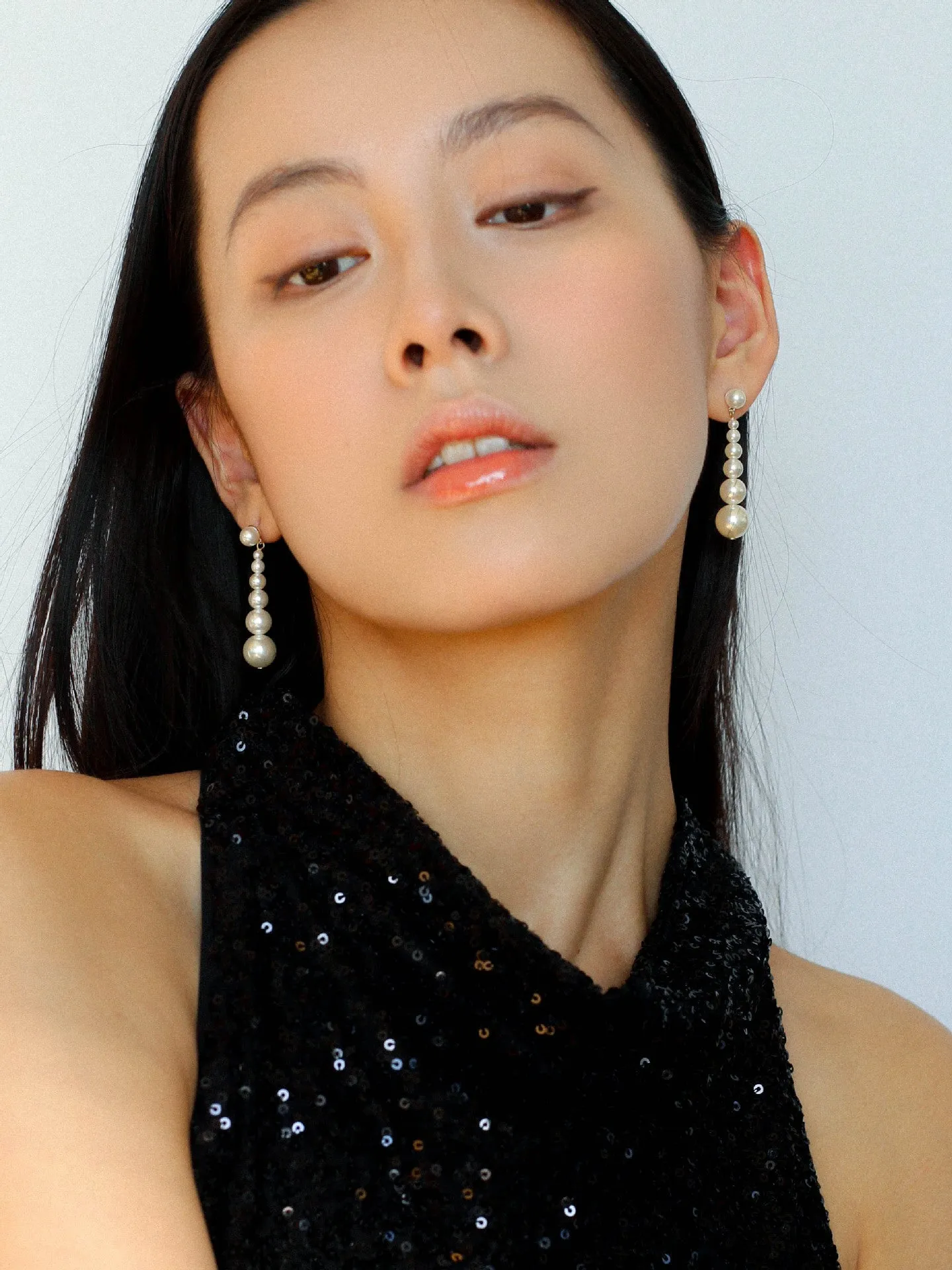 Gradient Pearl Drop Earrings