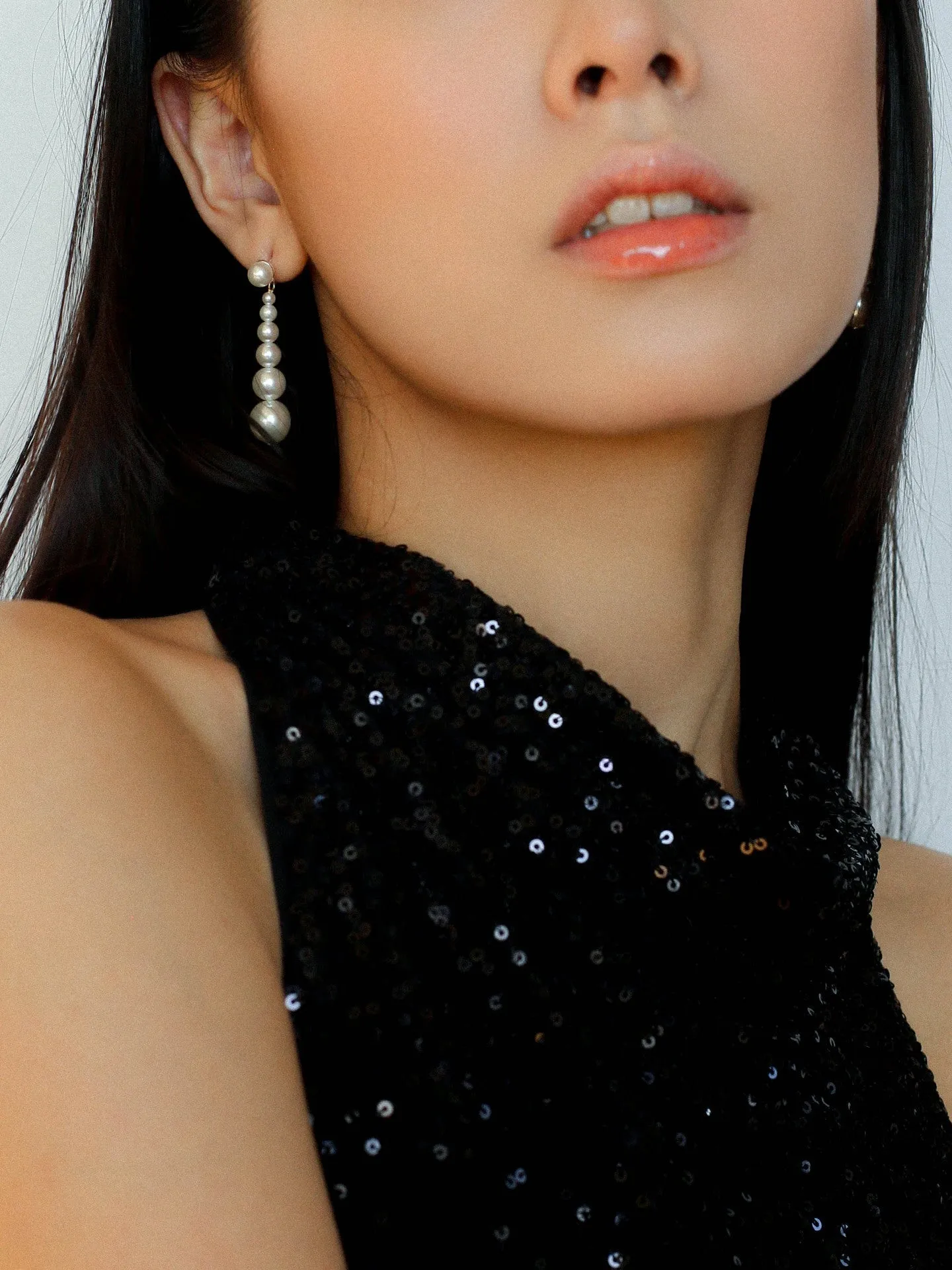 Gradient Pearl Drop Earrings