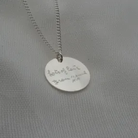 Handwriting pendant necklace in sterling silver - round