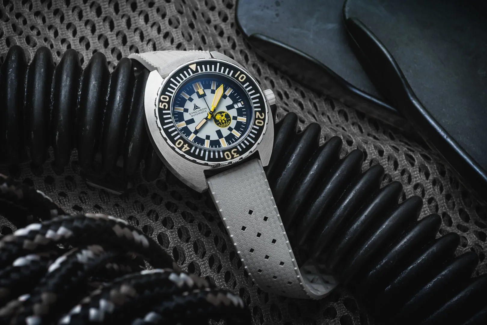 New SYNCHRON POSEIDON Diving Watch ISOfrane Rubber Limited Edition 481/1000