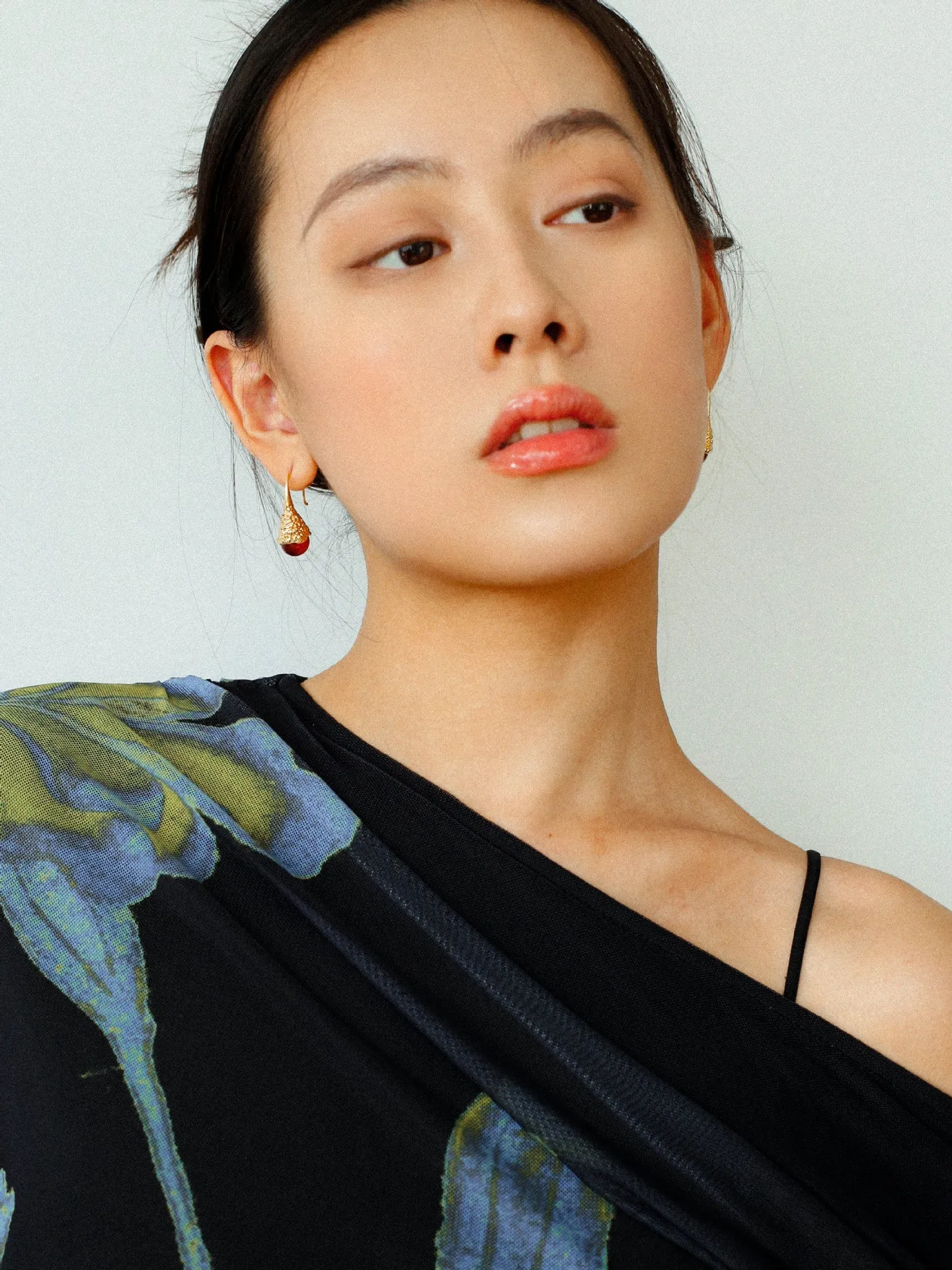 Niche Drop-shaped Agate Texture Ear Hook Earrings