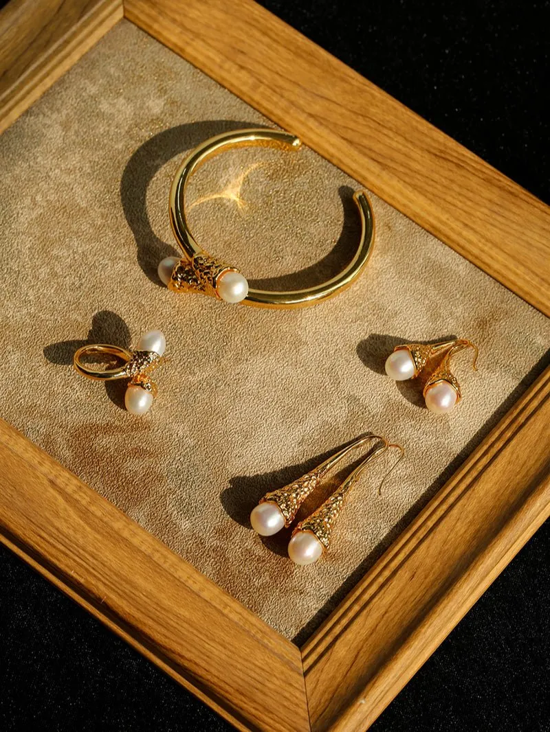 Niche Drop-shaped Agate Texture Ear Hook Earrings