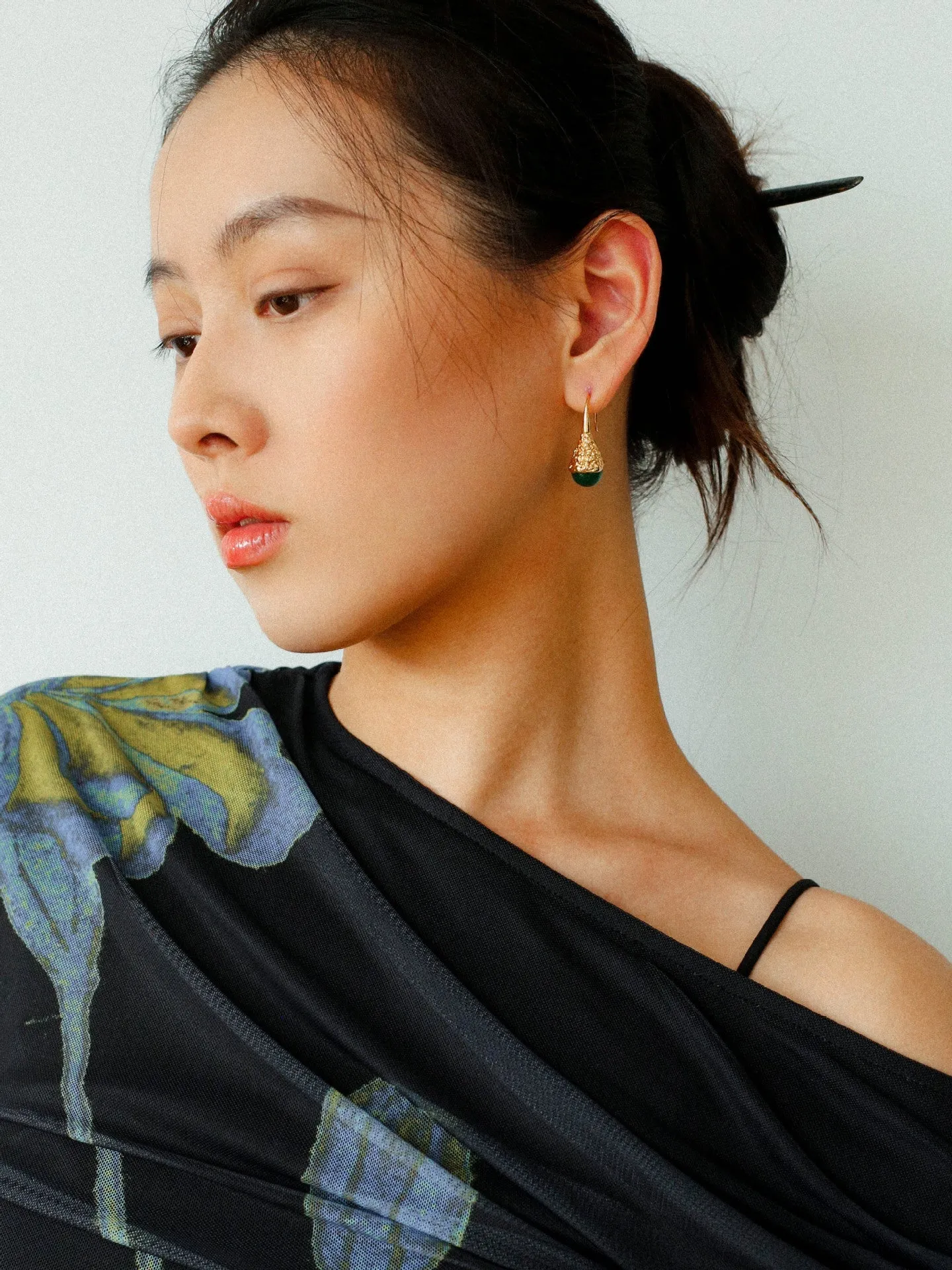 Niche Drop-shaped Agate Texture Ear Hook Earrings