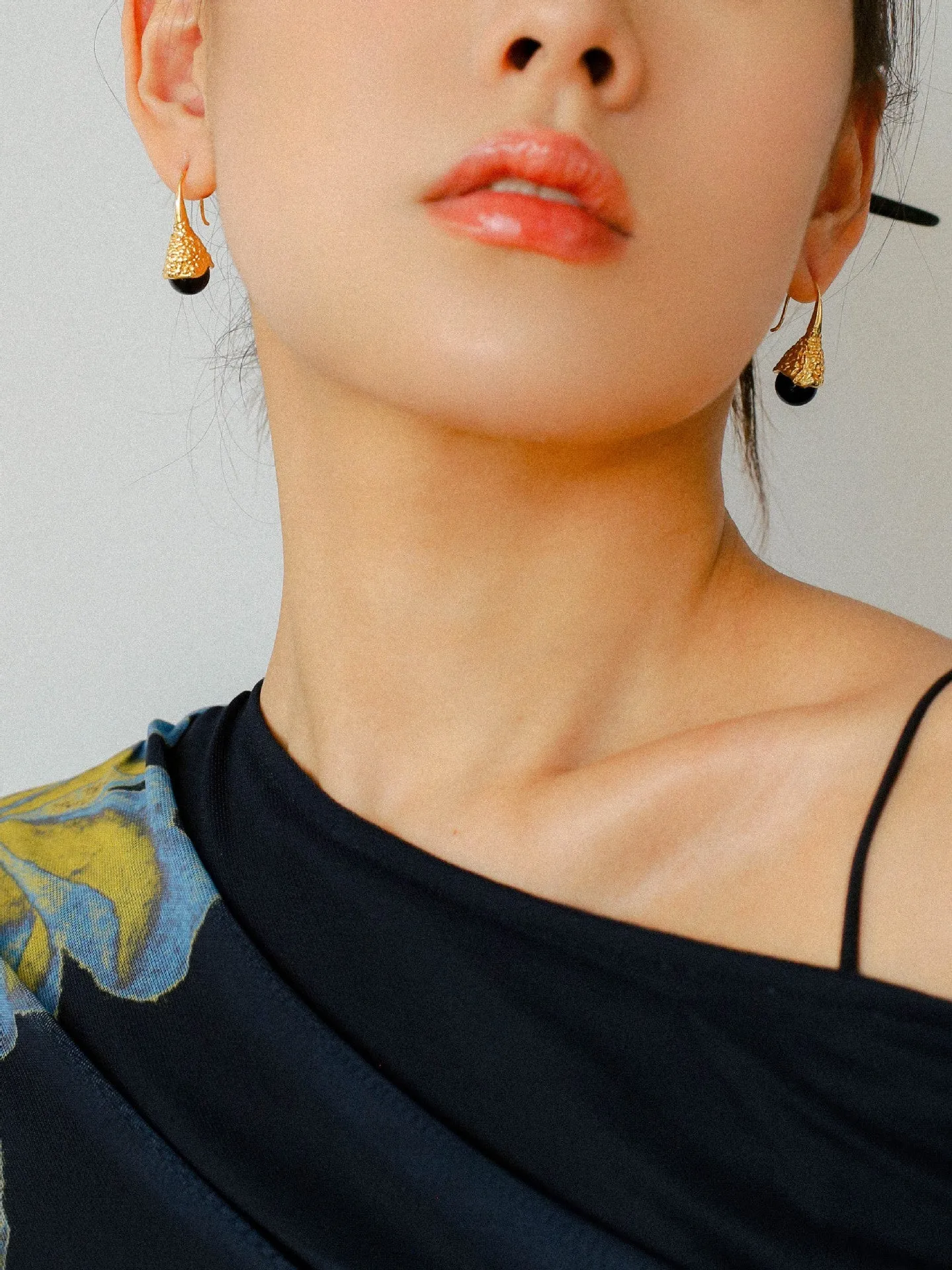 Niche Drop-shaped Agate Texture Ear Hook Earrings