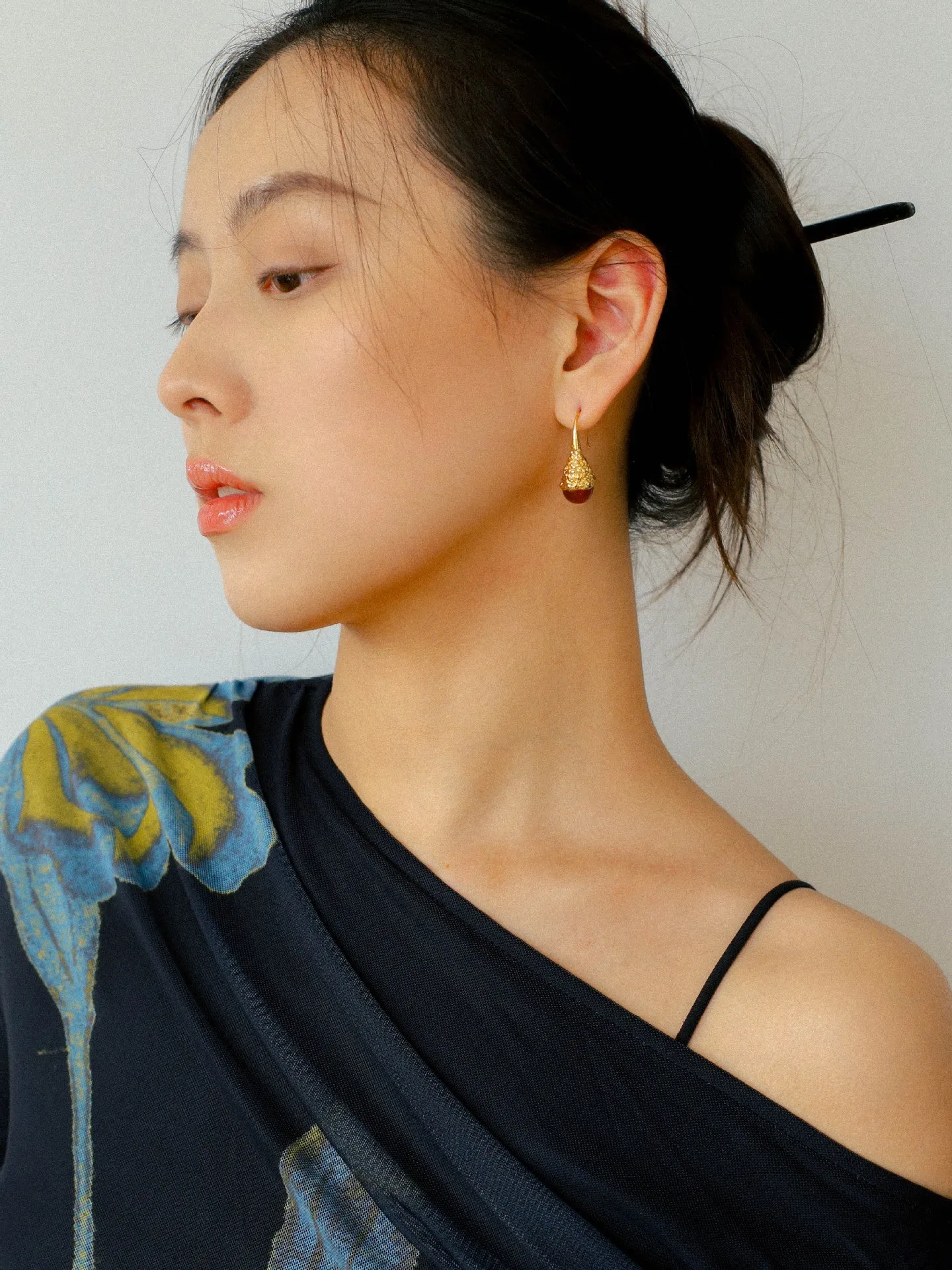 Niche Drop-shaped Agate Texture Ear Hook Earrings