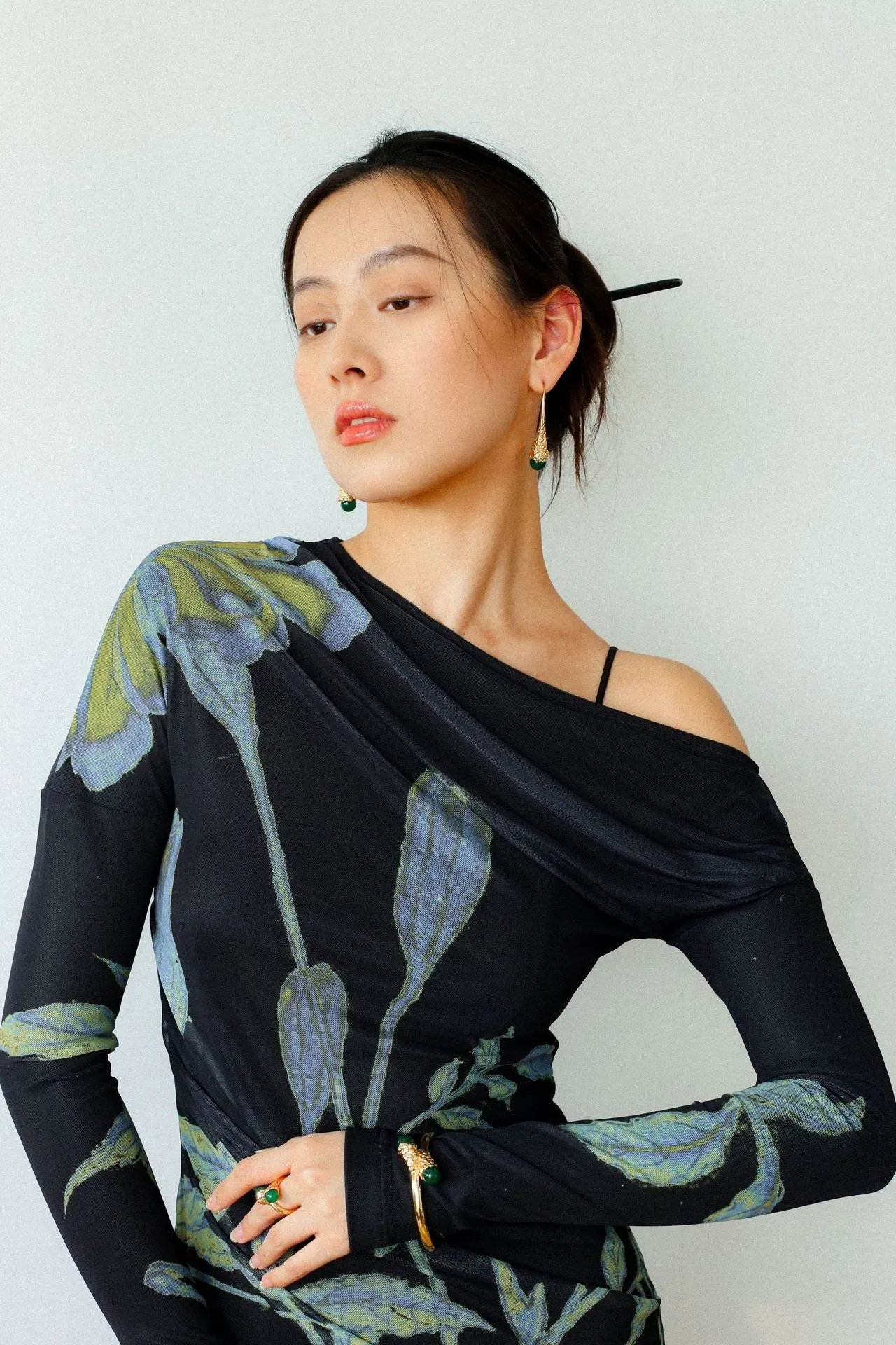Niche Drop-shaped Agate Texture Ear Hook Earrings