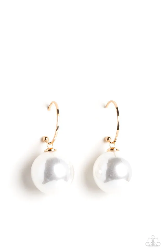 Paparazzi Earring ~ PEARL of My Eye - Gold