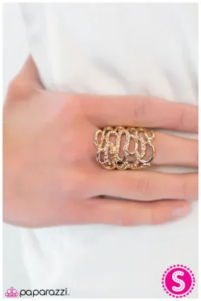 Paparazzi Ring ~ Vanish Into Thin Air - Gold