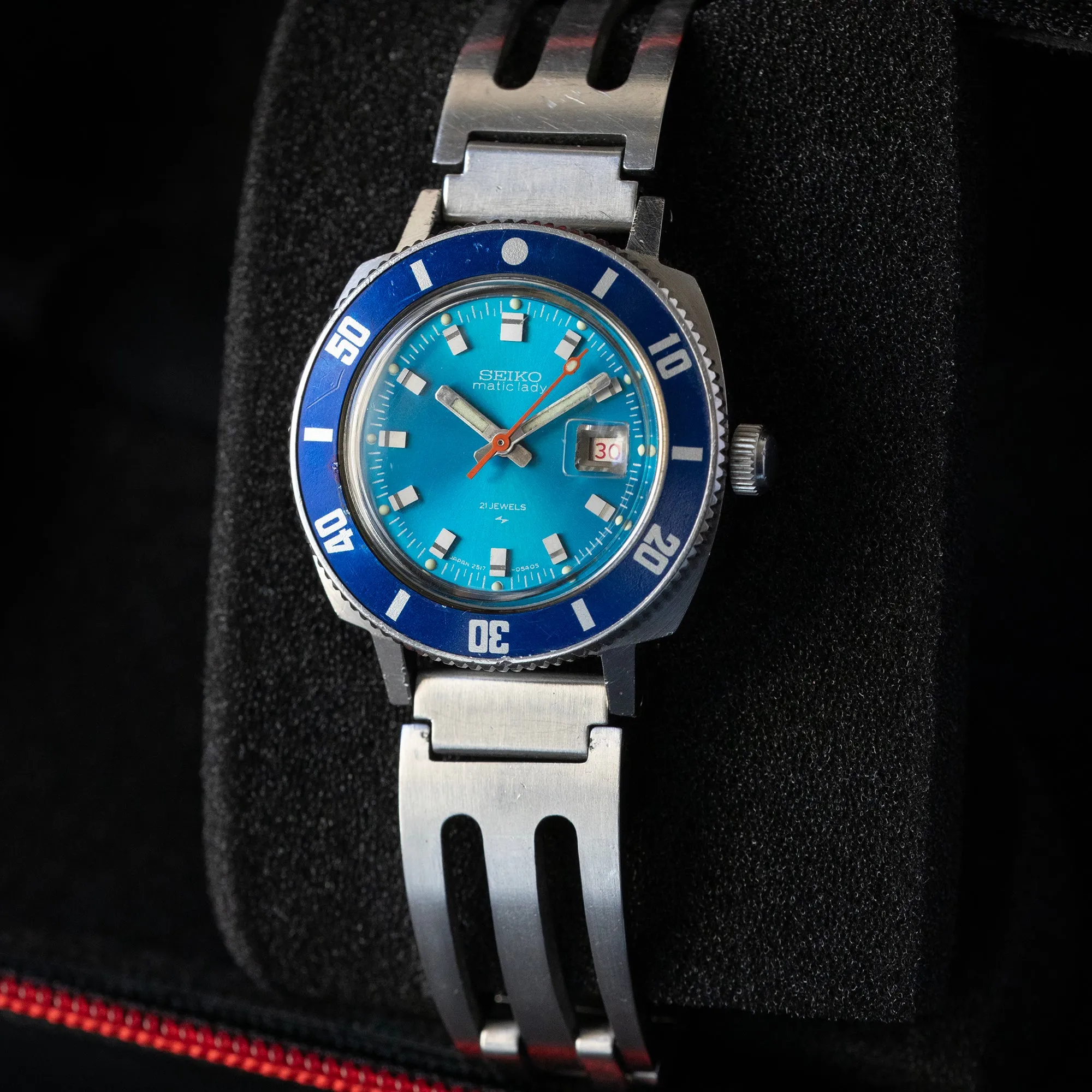 Seiko - 1969 Ladies Matic Diver Blue Bezel 2517-3271